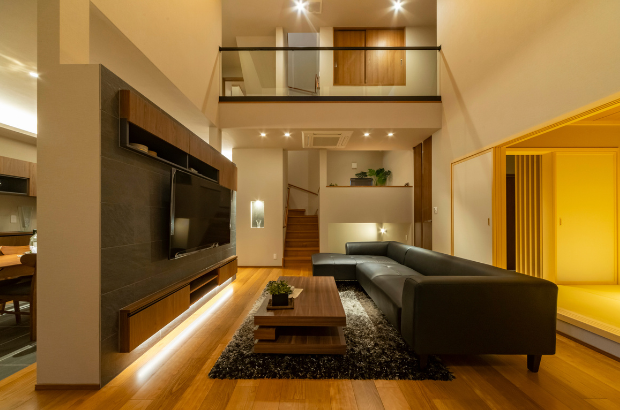 リビングからキッチン、洗面へとぐるっと回れるクオレ・ホームが手掛けた回遊動線の家